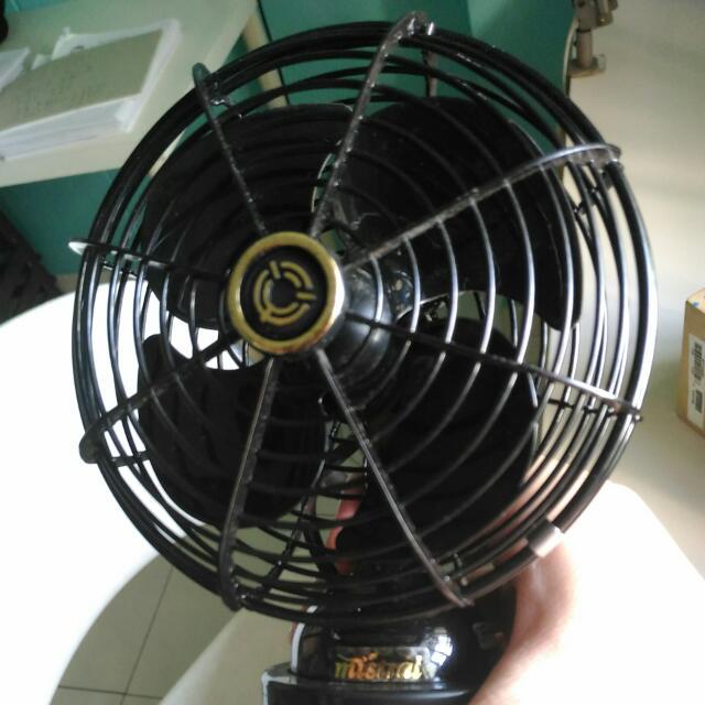 Mistral Mini USB Desk Fan, Furniture & Home Living, Lighting & Fans