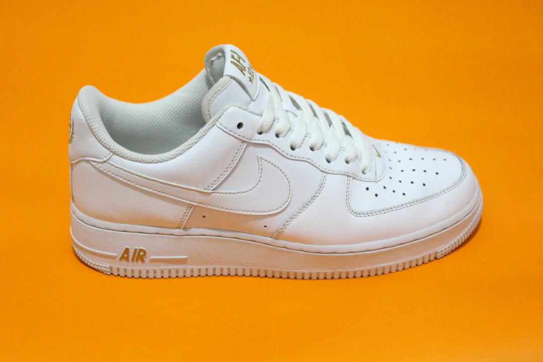 Air force 1 low crest logo top white metallic gold