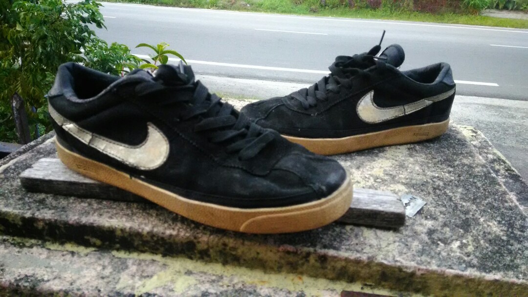 Supreme world famous outlet shoes