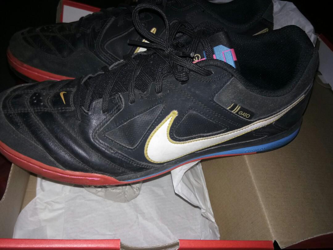 PRELOVED : NIKE 5 GATO CR7 ORIGINAL, Fesyen Pria, Sepatu di Carousell