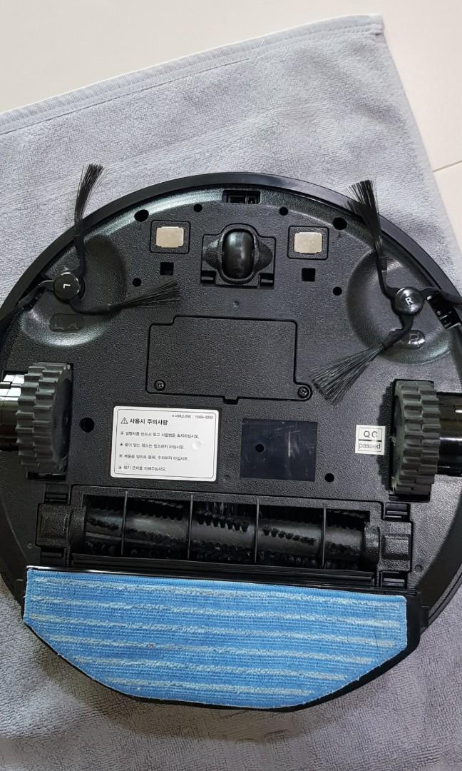 Robot vacuum cleaner(Error Code C7), Home Appliances, Cleaning