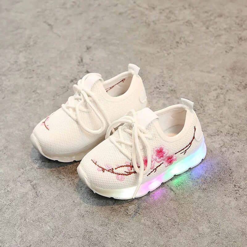 Sepatu Kets Anak Lucu Import Sakura Putih Bayi Anak Baju Anak Perempuan Di Carousell