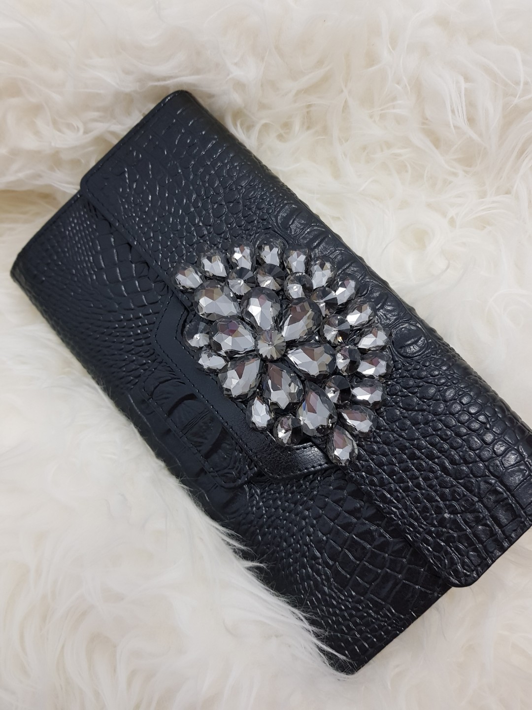 Tas Pesta Texture Kulit Fesyen Wanita Tas Dompet Di Carousell