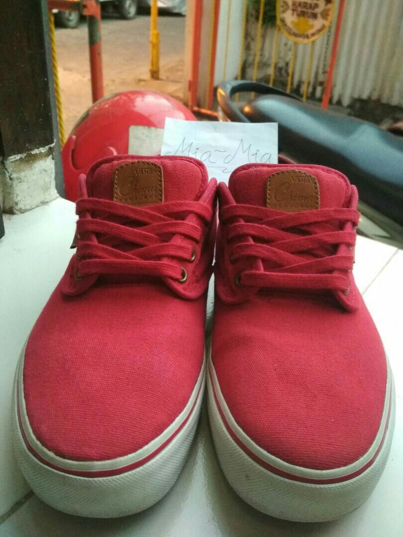 Vans chima ferguson red store