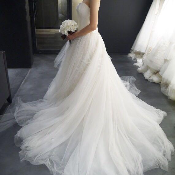 Vera Wang Octavia Wedding Gown, 女裝, 連身裙& 套裝, 晚裝- Carousell