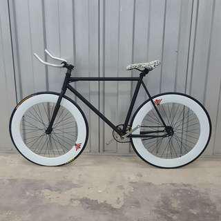 [INSTOCK] White 70mm Wheelset
