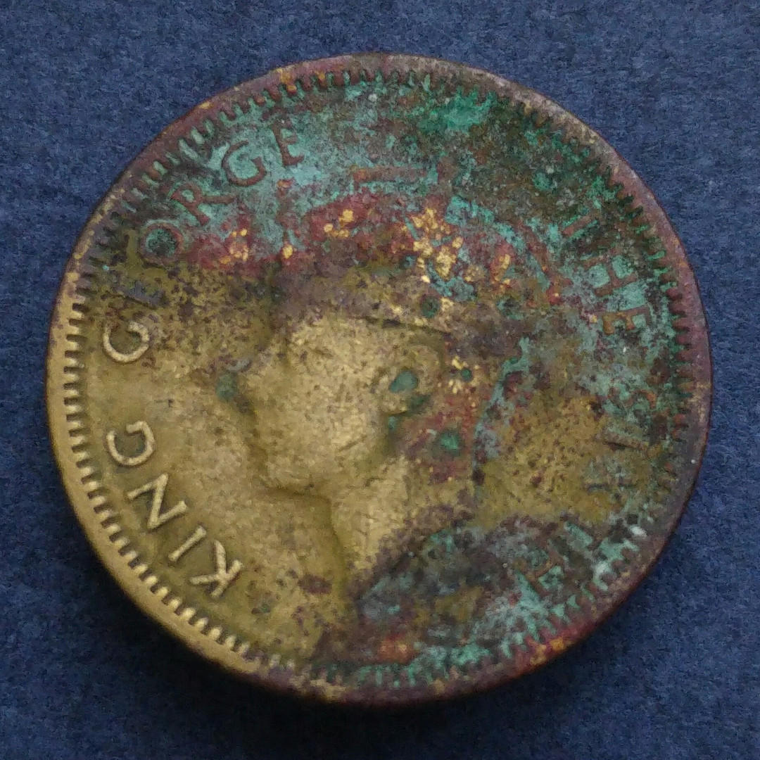 1949年香港五仙銅幣，拍賣市場罕見的紅綠銅鏽硬幣，極具有收藏價值的一枚香港5仙古銅錢幣(1949 Hong Kong 5 cents, George  VI, brass coin)