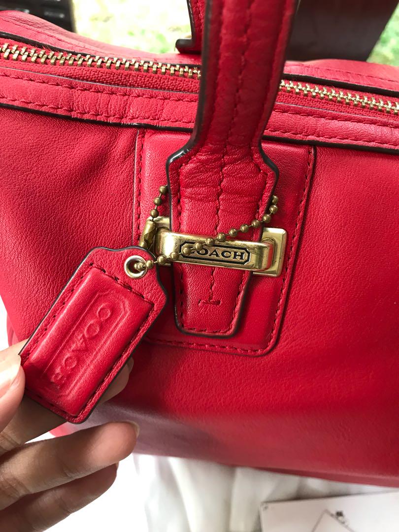 Coach Authentic, Fesyen Wanita, Tas & Dompet di Carousell