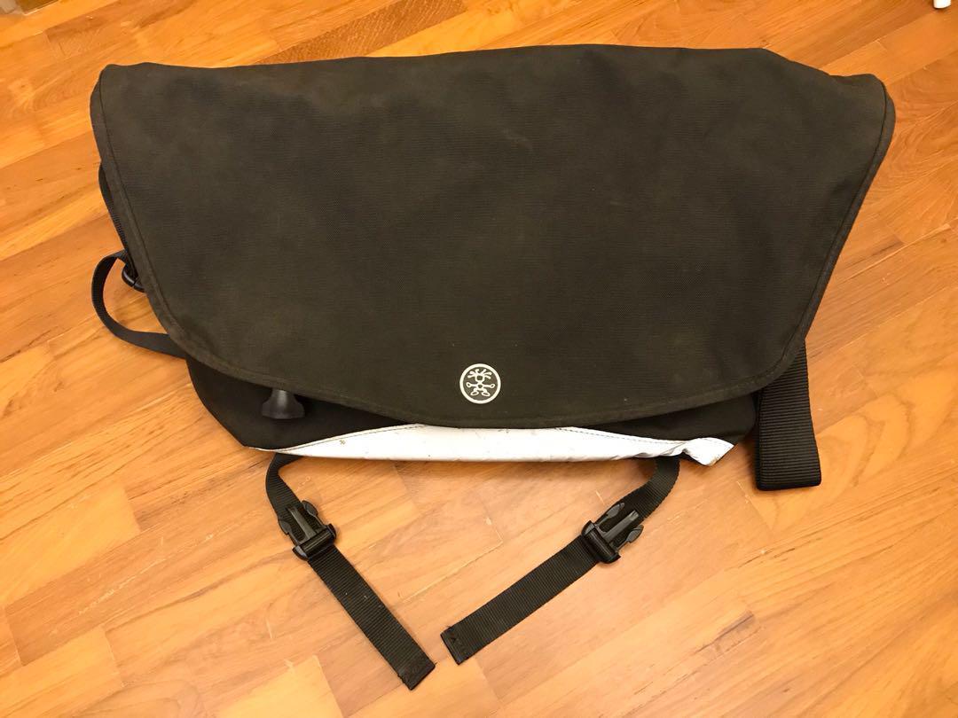 Crumpler Messenger Bag (price reduced!), Men's Fashion, Bags, Sling