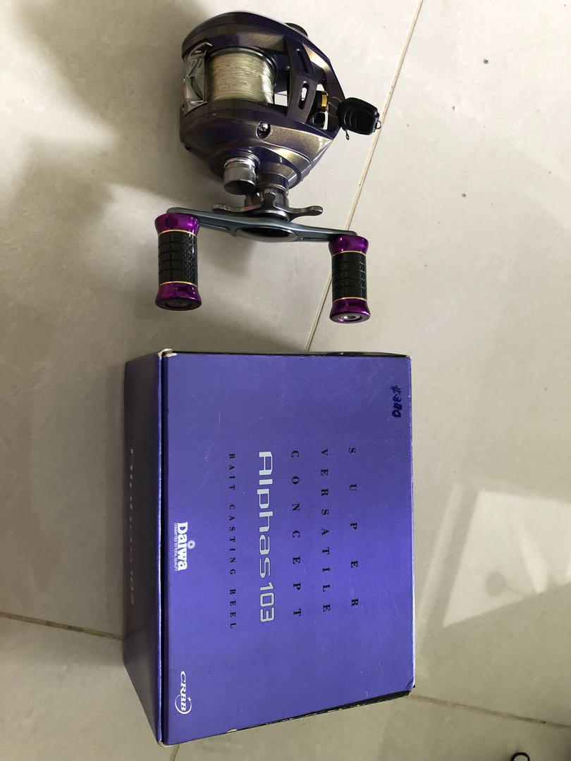 Daiwa Alphas 103 bait casting reel with bassart handle, Sports ...