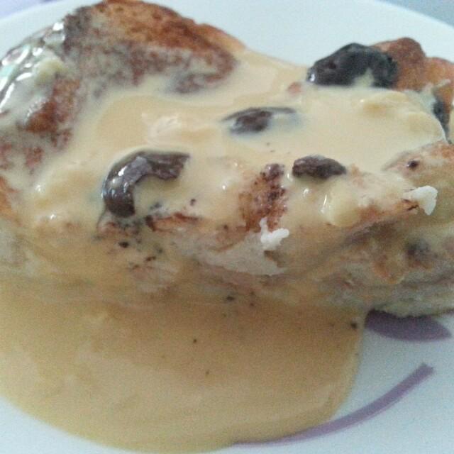 Halal Bread Pudding with Custard Sauce, Food & Drinks, Packaged