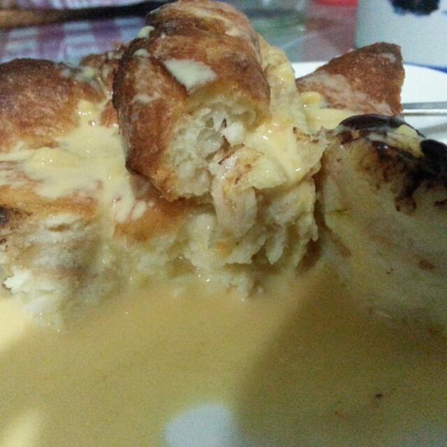 Halal Bread Pudding with Custard Sauce, Food & Drinks, Packaged