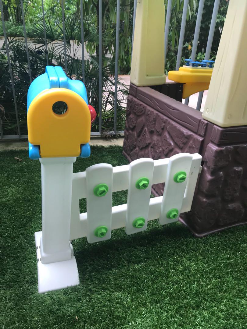 Little Tikes Outdoor Playhouse, Babies & Kids, Baby Nursery & Kids Furniture, Kids' Tables