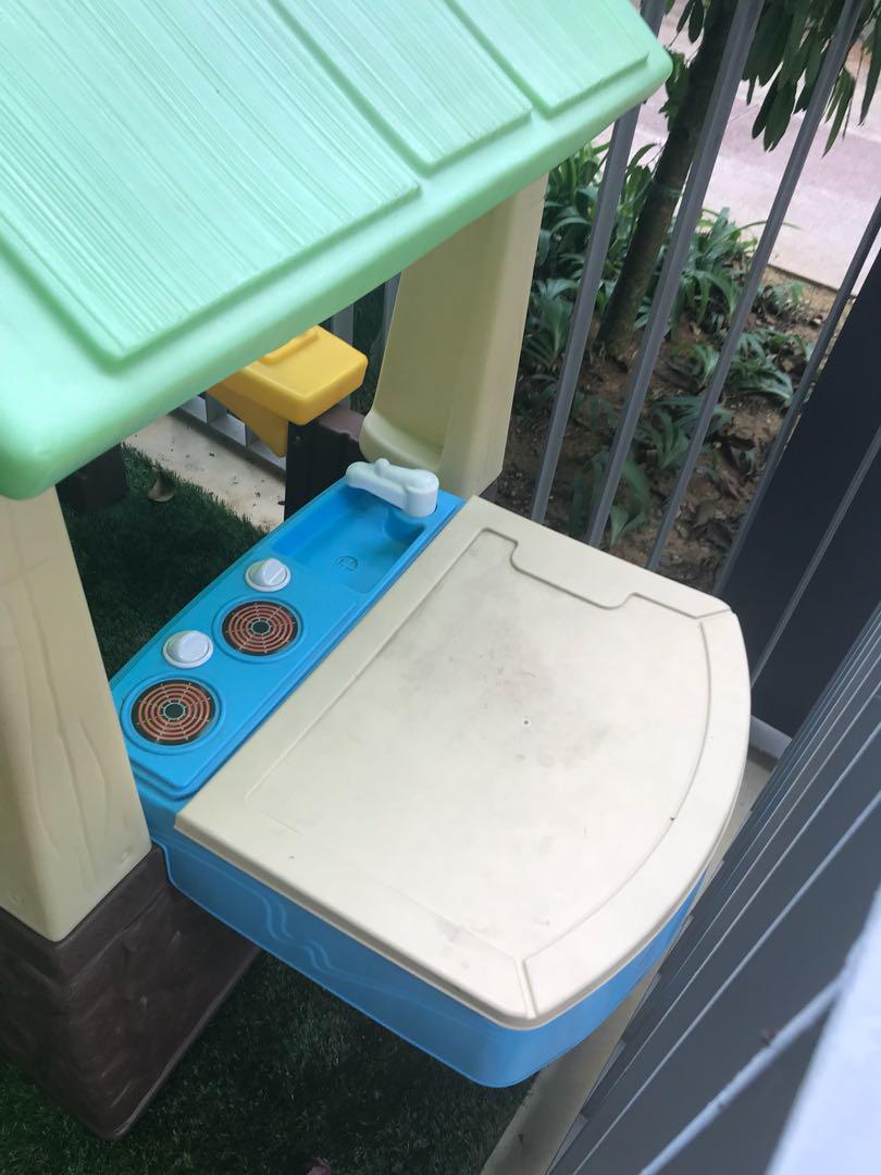 Little Tikes Outdoor Playhouse, Babies & Kids, Baby Nursery & Kids