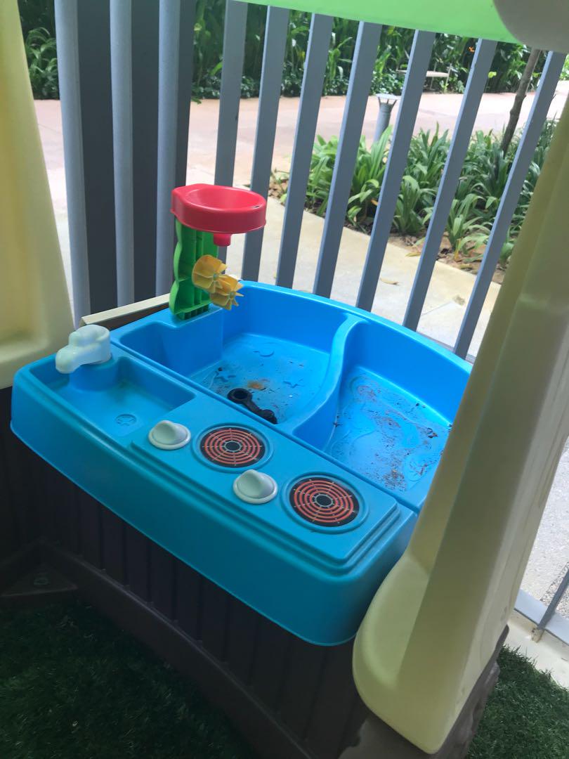 Little Tikes Outdoor Playhouse, Babies & Kids, Baby Nursery & Kids Furniture, Kids' Tables