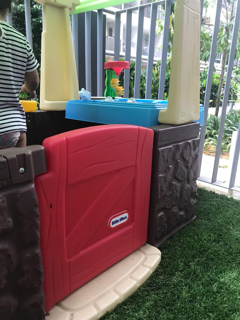 Little Tikes Outdoor Playhouse, Babies & Kids, Baby Nursery & Kids