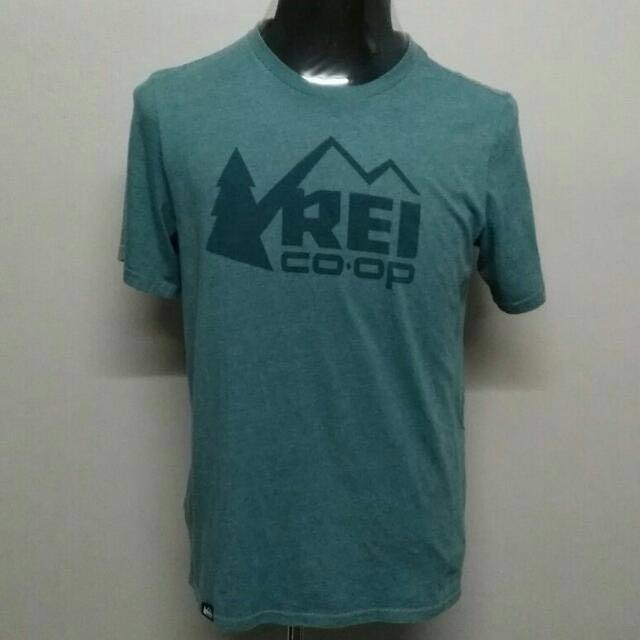 Rei Hiking (Category: Vests) located in Ipoh. Submitted by ricobundle (Listing ID 155089708, Image 1). Description: *AVAILABLE* REI Size M Pit 20 x 27 Price including delivery RM40 to peninsular Msia + RM5 to East Msia. Columbia North Face Patagonia Millet Mont Bell Hiking Outdoor.