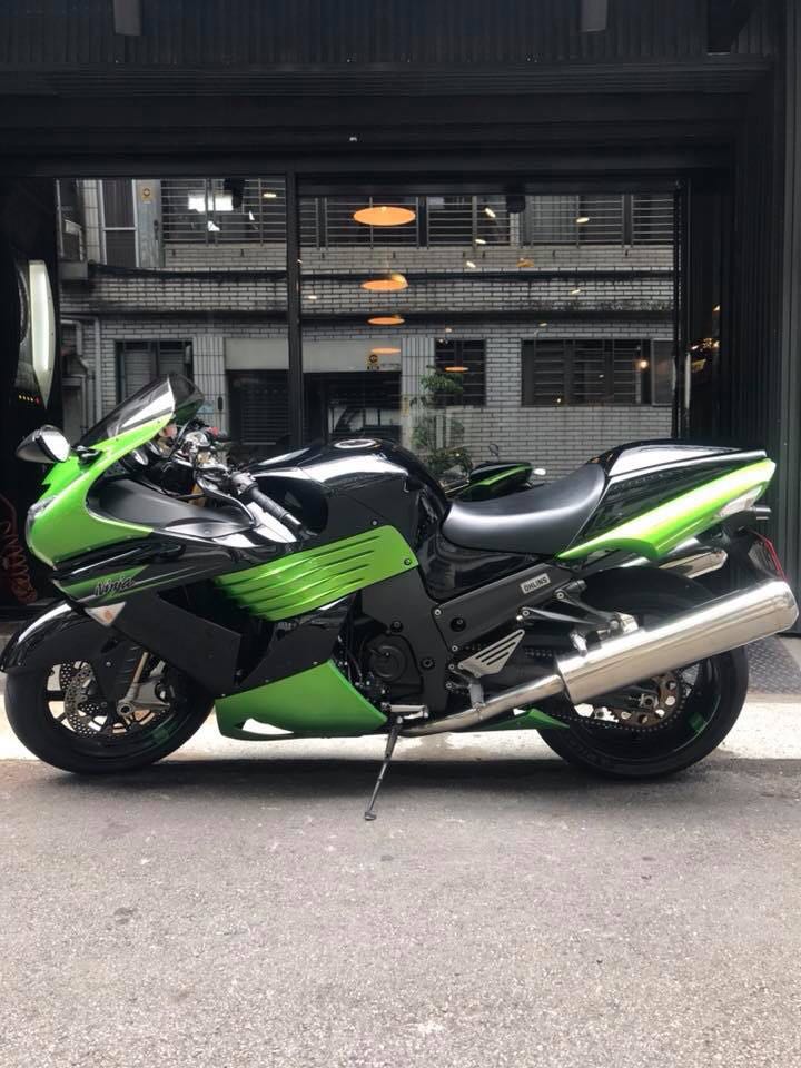 少し豊富な贈り物 2011_kawasaki_ninja_zx14r_____ ビジネス・経済