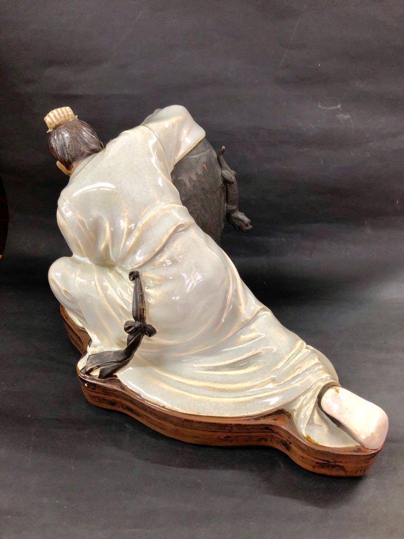 70s’ Shiwan Pottery Figurine Archaic Seismograph Zhang Heng by Liu Chuan  70年代石湾陶塑 刘传制 张衡与地动仪