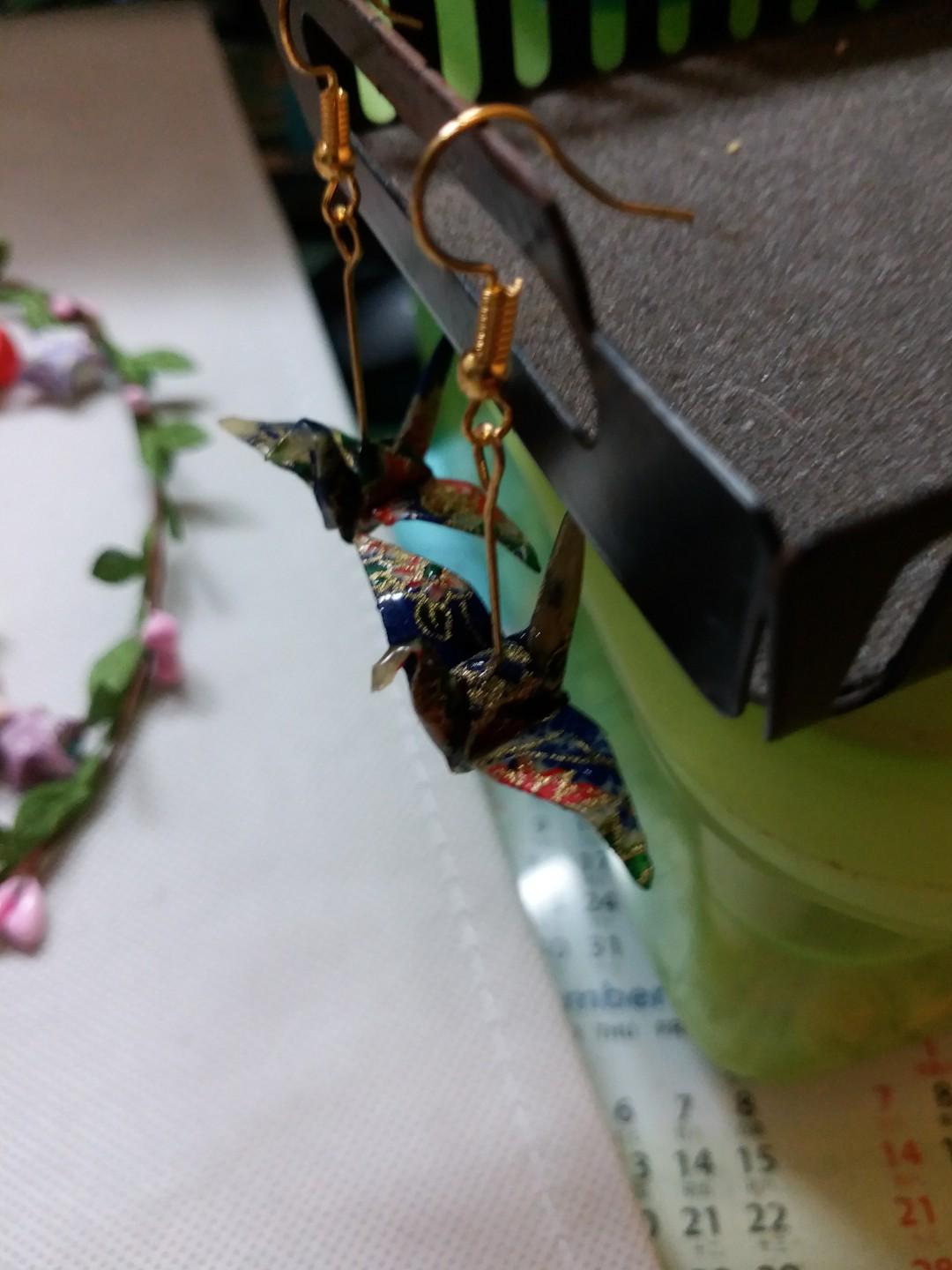 千代紙紙鶴耳環 興趣及遊戲 手作 自家設計 文具及工藝 手作 Carousell