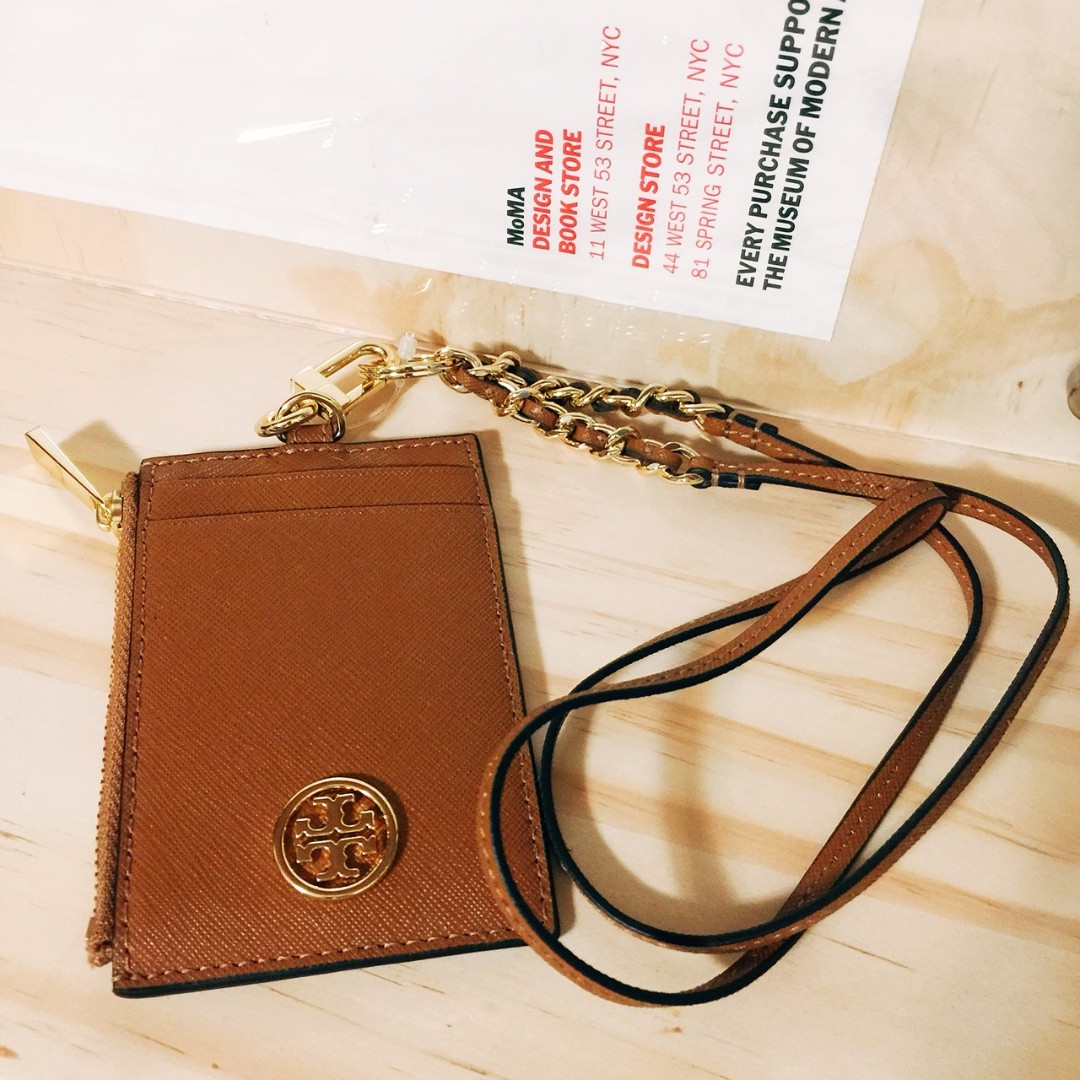 美國帶回含價格標牌tory Burch 防刮皮簡約證件夾卡夾識別證吊牌零錢包咖啡色 名牌精品 精品包包在旋轉拍賣