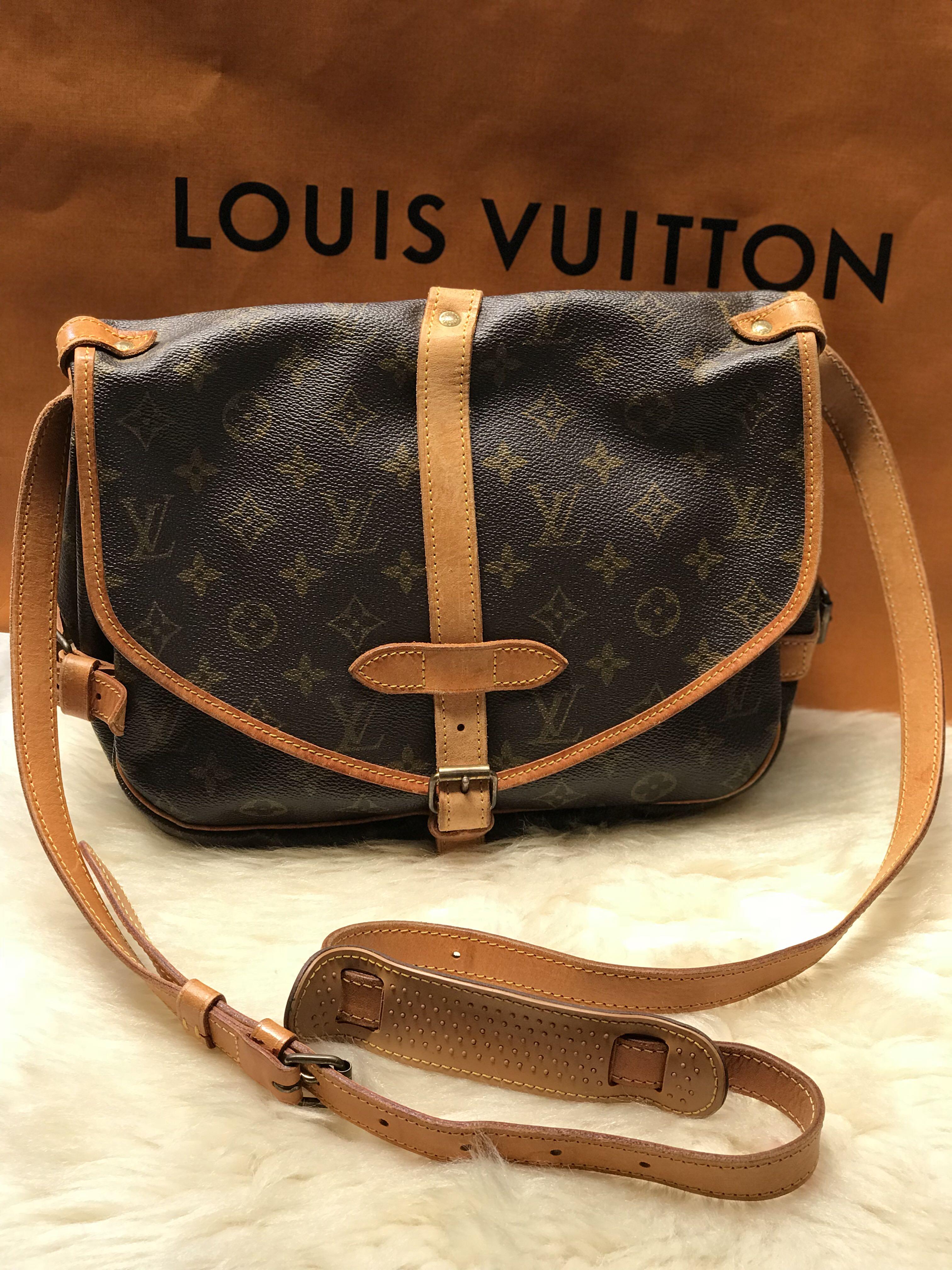 🔥Vintage Louis Vuitton Saumur 30🔥, Luxury, Bags & Wallets on