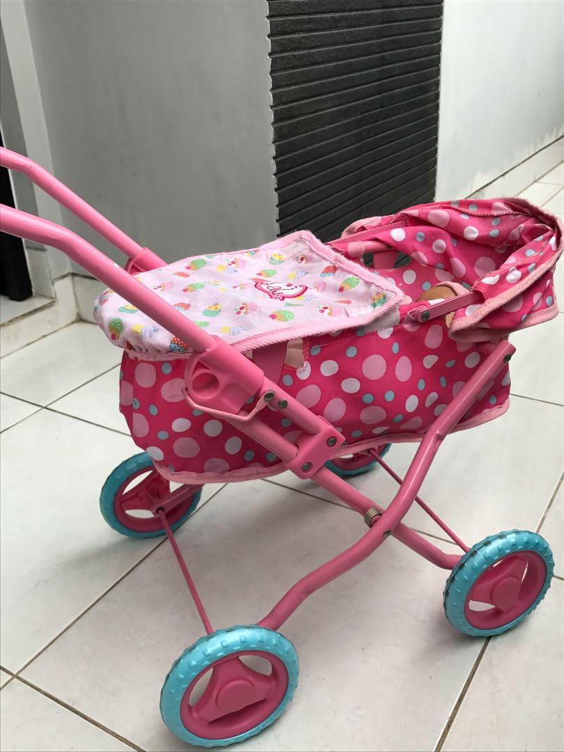 Cupcake dolls pram shop