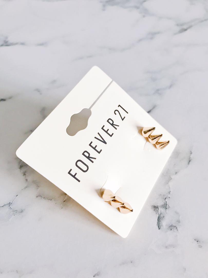 Forever 21 gold ear stud earrings Women s Fashion Jewelry