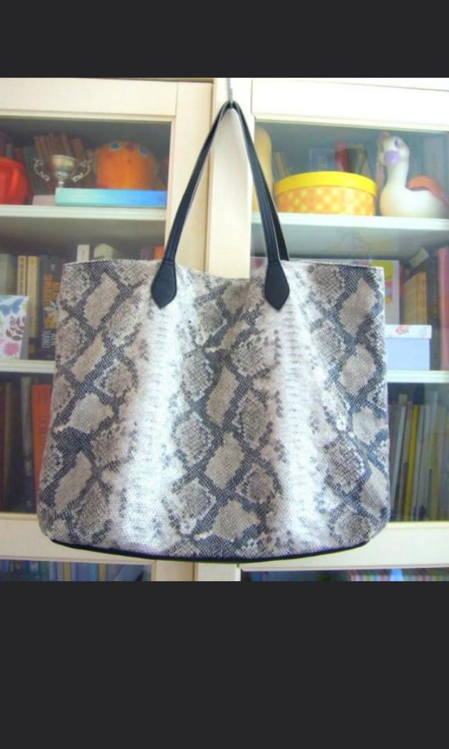 marks and spencer grey bag