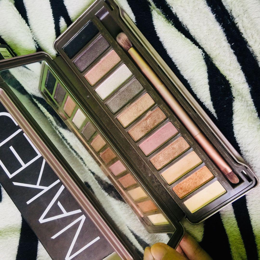 Naked 2 eyeshadow pallete (Category: Makeup) located in Manila. Submitted by koloretemnl (Listing ID 187290255, Image 2). Description: This pallete is preloved. Used once nung debut ng friend ko. Di ko na din nagamit cos im not a fan of eyeshadow. Lol. Not auth but the shades are highly pigmented hence the price.