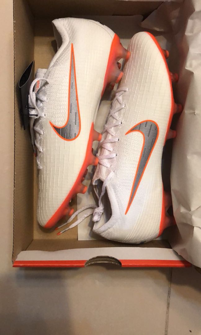 Nike football ball boots clearance