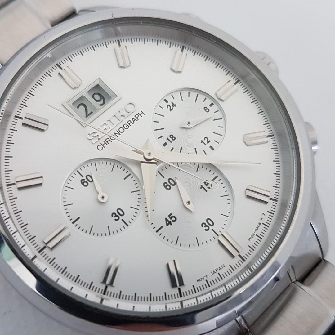 Seiko Chronograph 7T04 Quartz Watch, Luxury, Watches on Carousell