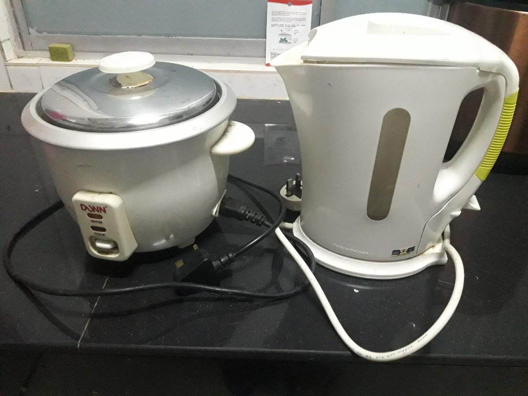 Small rice cooker and electric kettle to letgo = RM50 for 2! Periuk