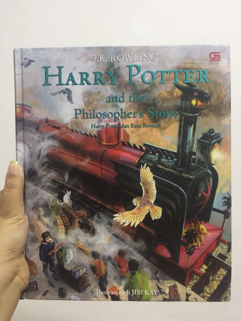 Buku Ilustrasi Harry Potter Dan Batu Bertuah Versi Bahasa Indonesia