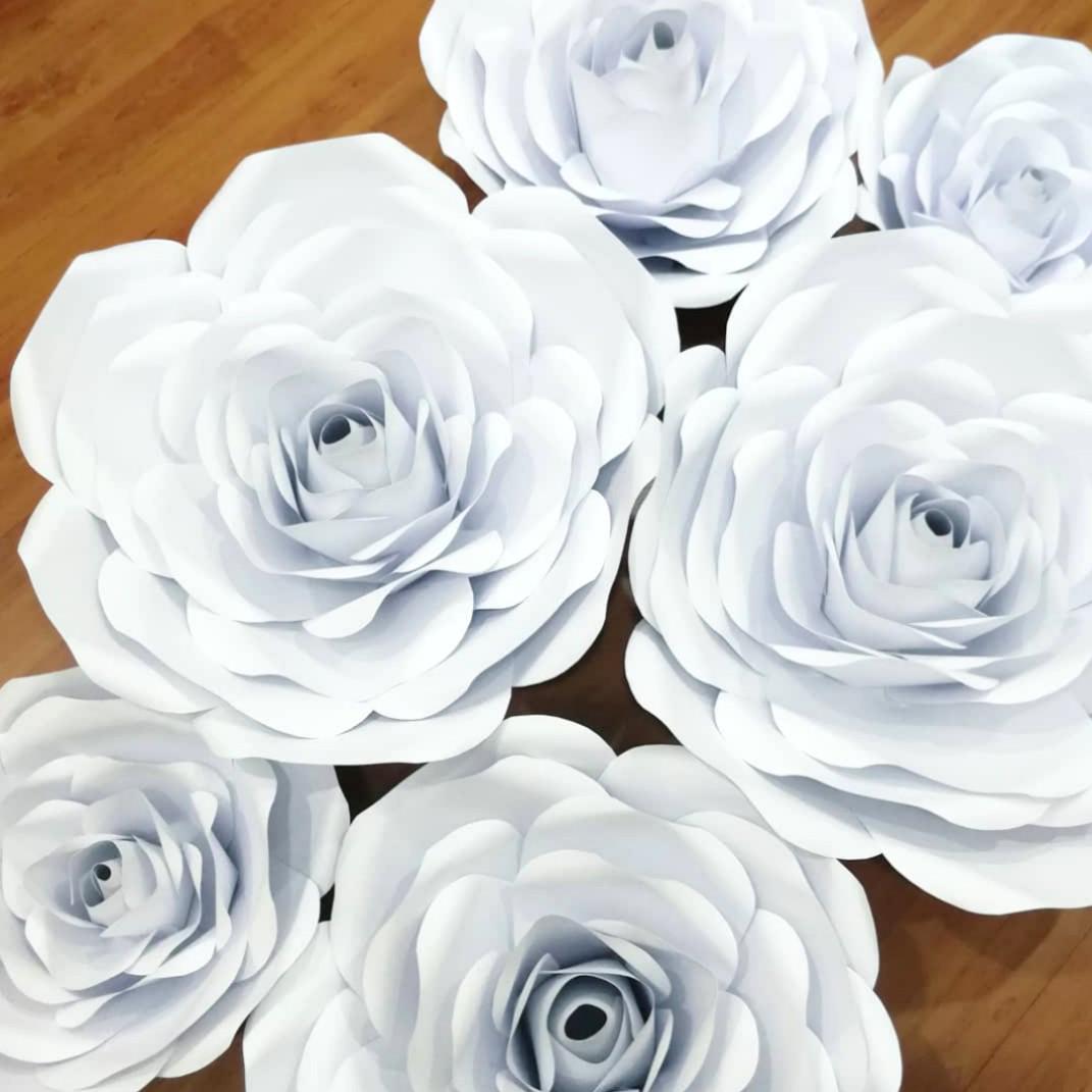 Giant Paper Flower, Hobbies & Toys, Stationery & Craft, Handmade Craft