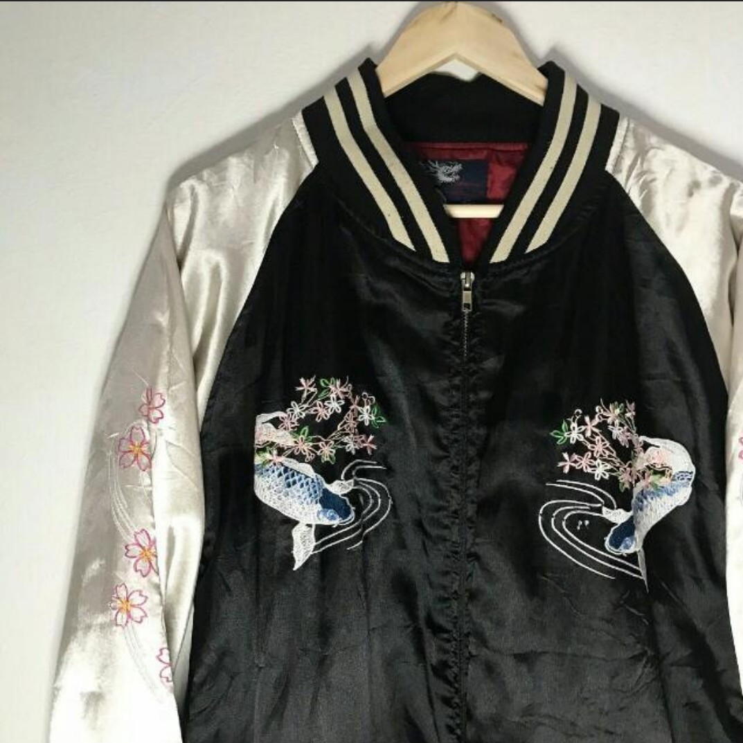 Japanese traditional sukajan jacket Fesyen Pria Pakaian Baju