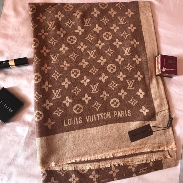 Louis Vuitton high quality shawl, Women's Fashion, Muslimah Fashion