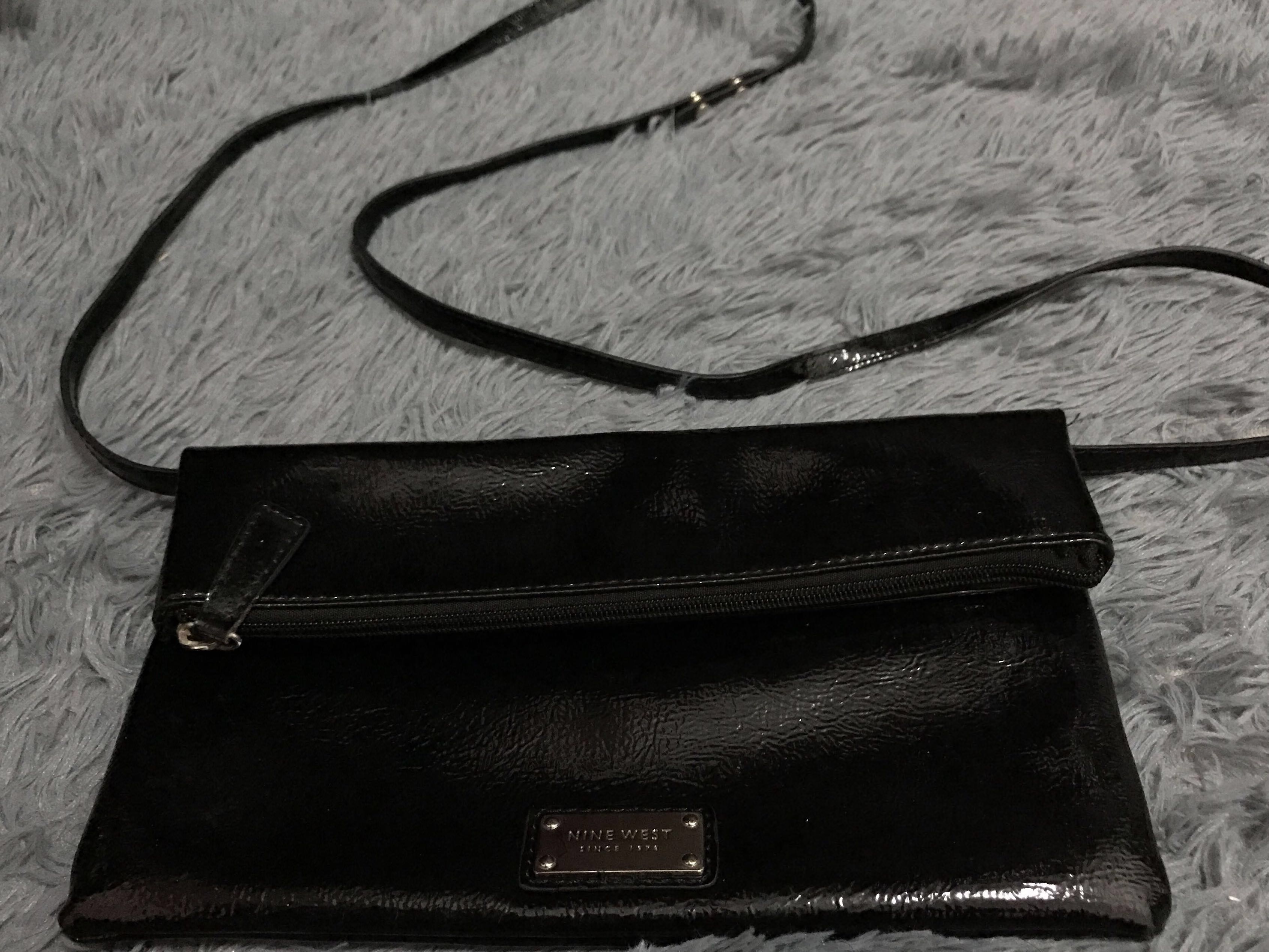 tory burch black leather purse