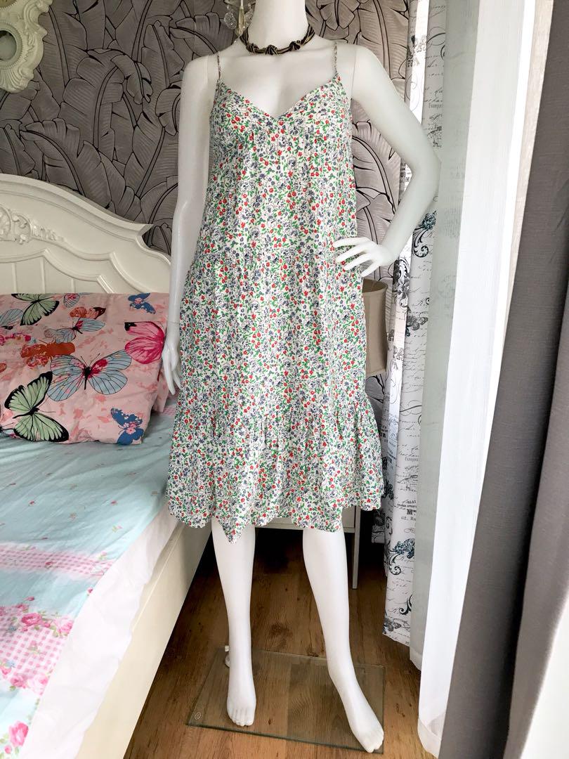 Old Navy Floral Cami Dress Women S Fashion Clothes On Carousell
