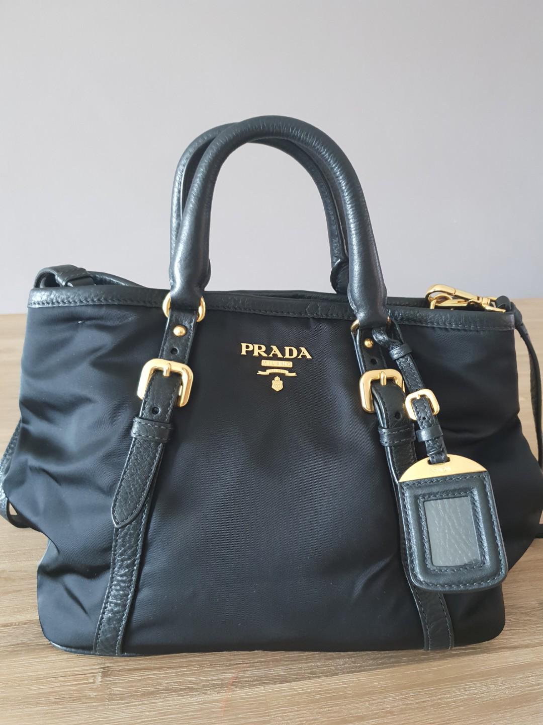 Prada Bag (used bag,condition is good 