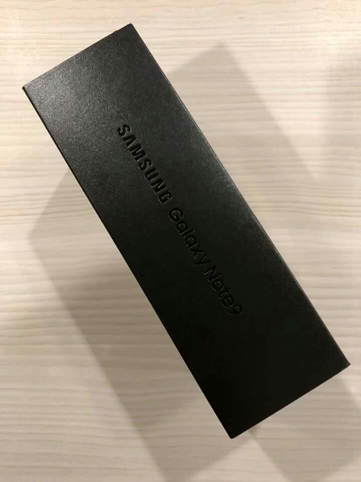 SAMSUNG NOTE 9 (Category: Samsung) located in Manila. Submitted by Decca0310 (Listing ID 187397463, Image 2). Description: On sale samsung galaxy note 9 128gb 52k 512gb 68k Brandnew sealed Onhand Fresh na fresh kakadating lang ahaha.