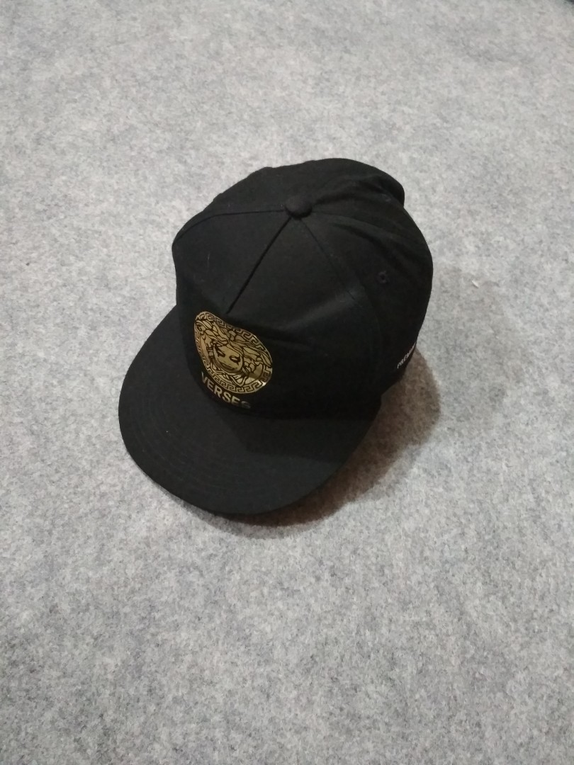 Topi Vintage. Topi Snapback Versace 
