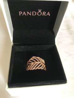 Enchanted leaf pandora ring