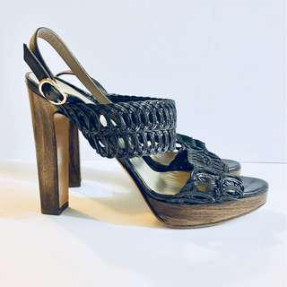 Authentic VALENTINO GARAVANI Woman’s Heels In Dark Brown with WOOD heels sandals. Size 40 US 10