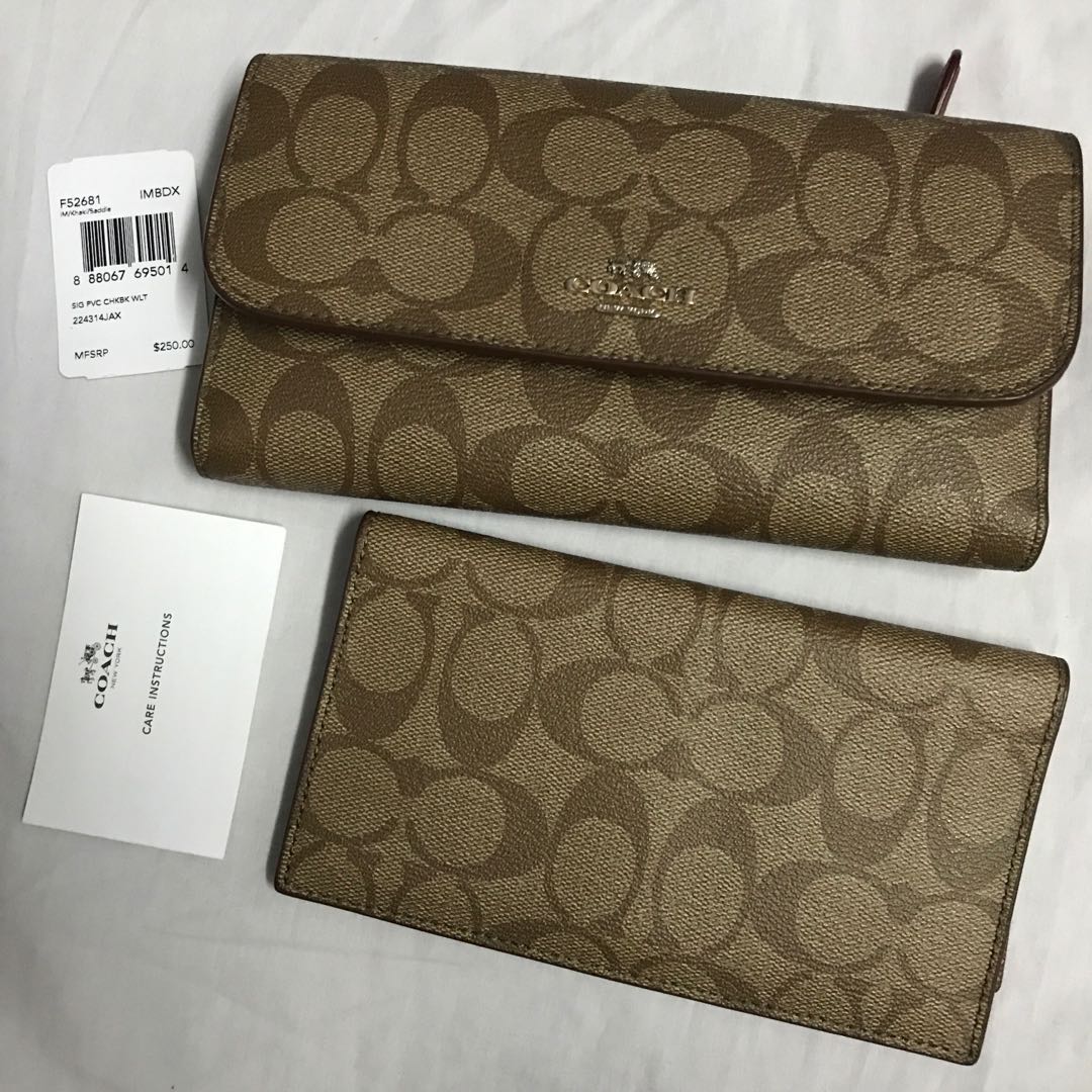 Authentic Coach checkbook wallet, Women's Fashion, Bags & Wallets, Wallets  & Card holders on Carousell