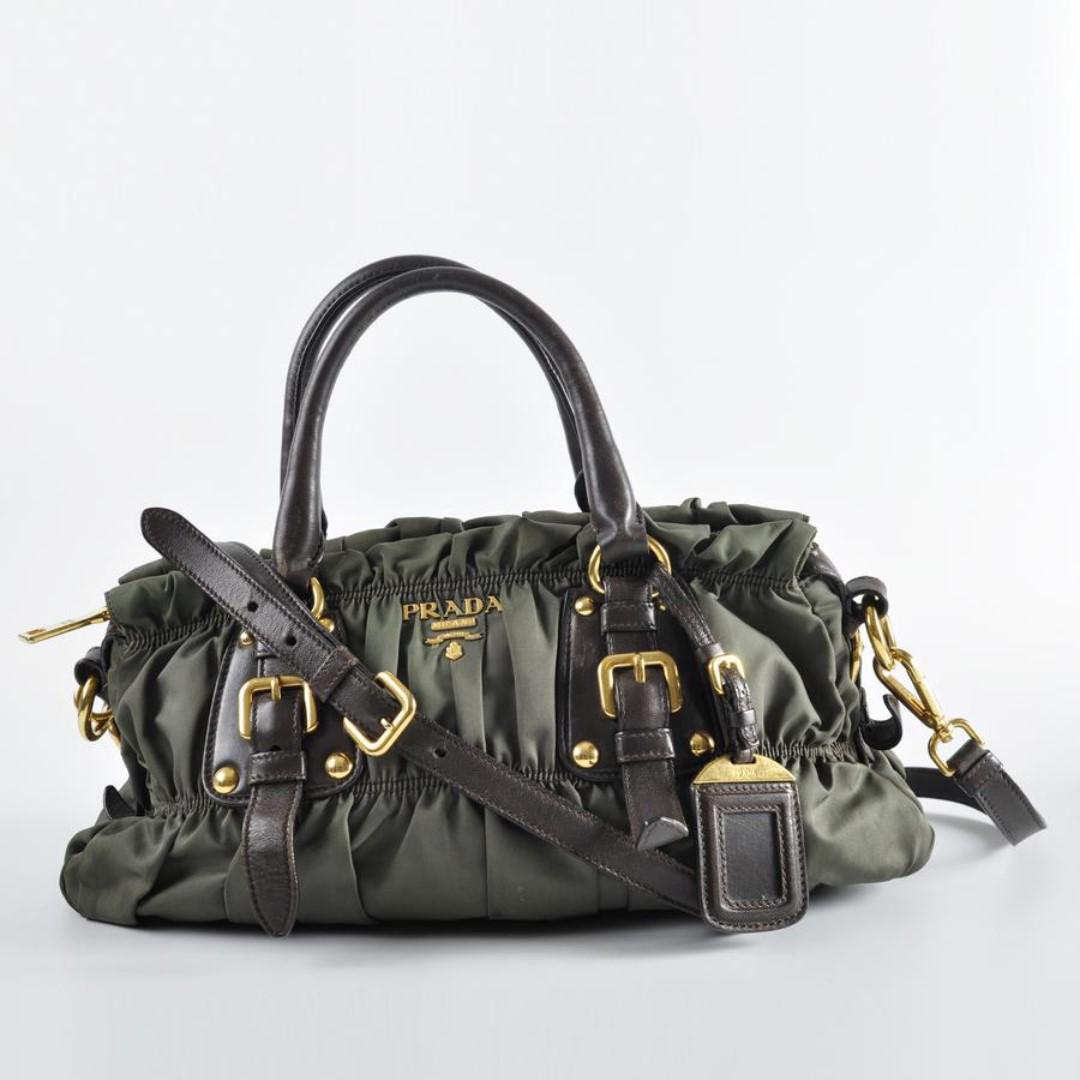 AUTHENTIC Prada BN1407 Tessuto Gaufre Fumo