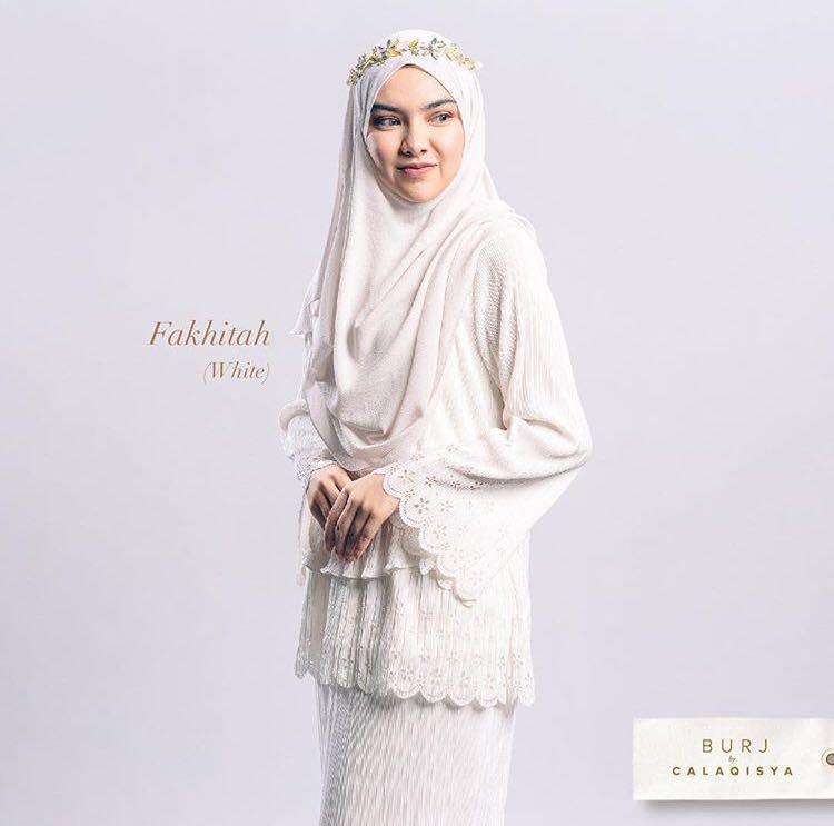 Burj By Calaqisya Baju Kurung Moden Pleated Women S Fashion Clothes Dresses On Carousell