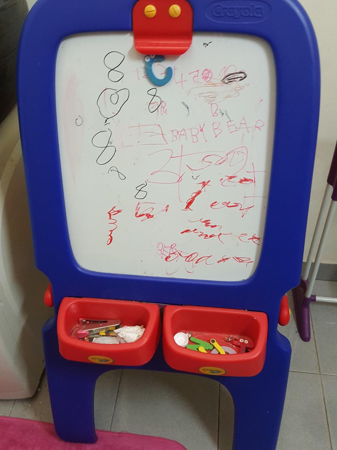 Crayola 3in1 Erase and Chalkboard, Babies & Kids, Going