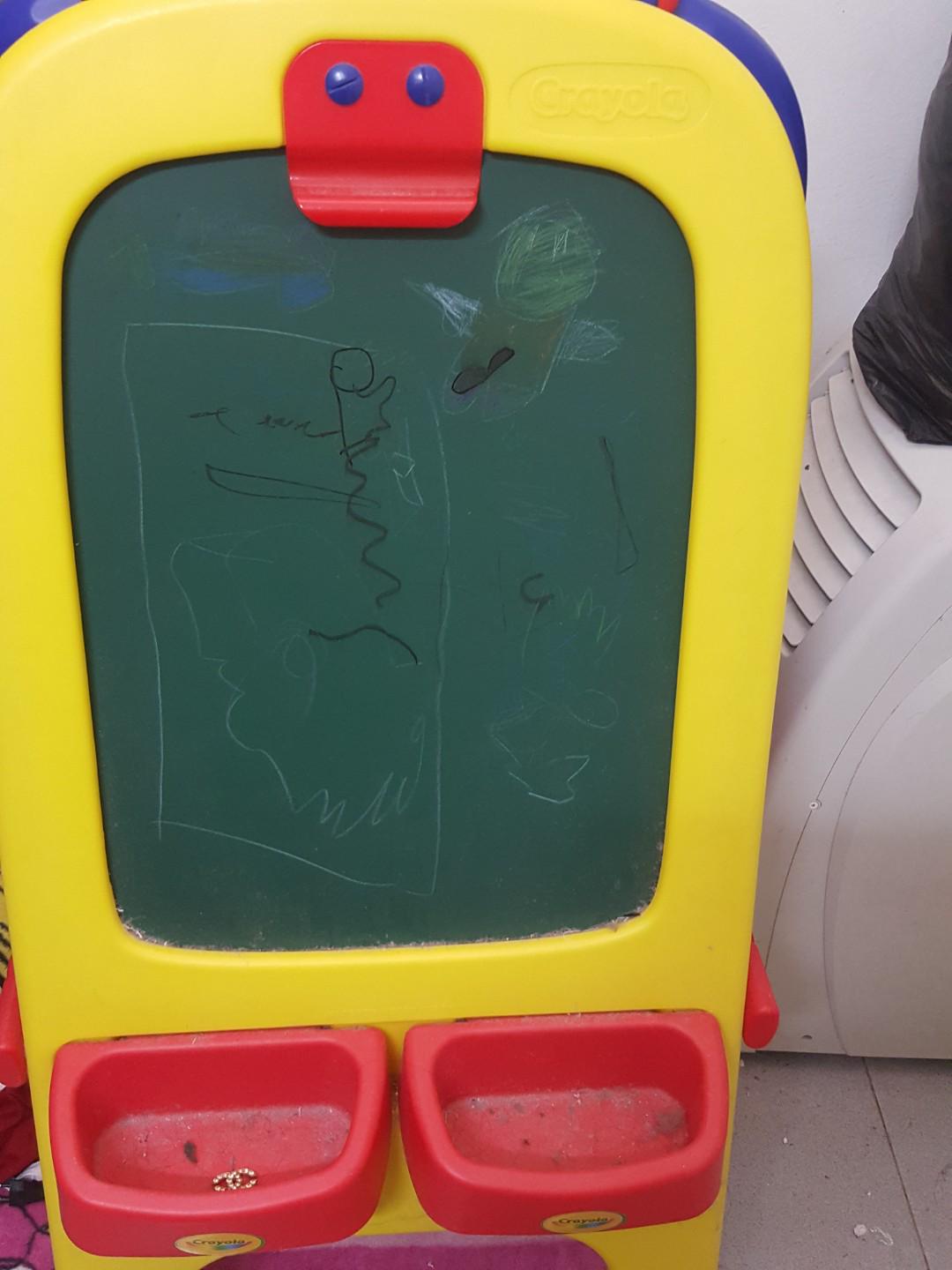 Crayola 3in1 Erase and Chalkboard, Babies & Kids, Going