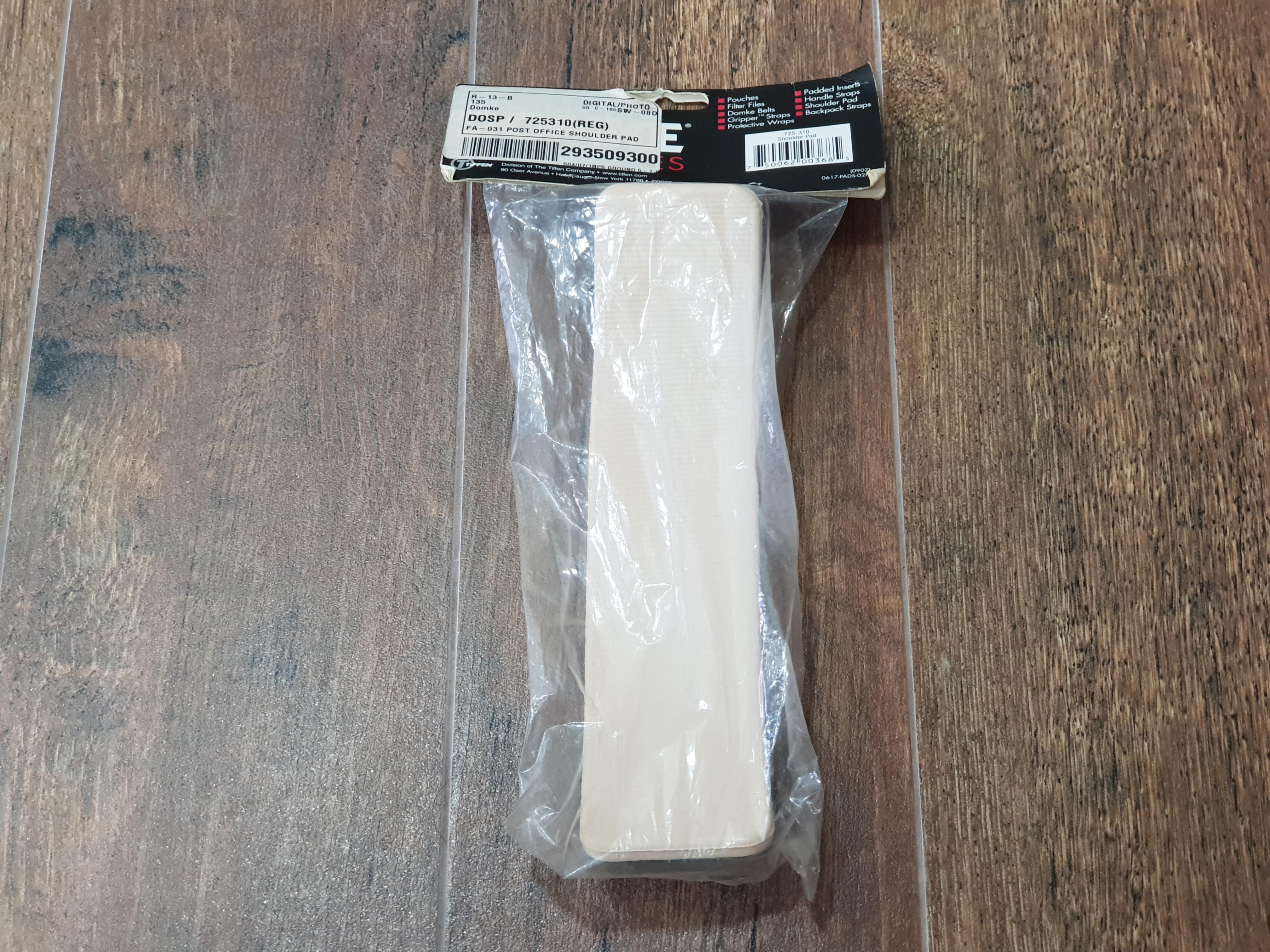 Domke shoulder pad clearance